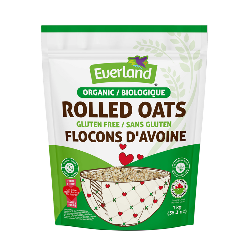 Bag of Everland organic rolled oats on a white background